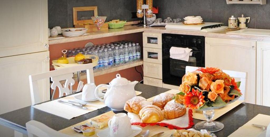 Oasi Del Relax Bed & Breakfast Civitavecchia Oda fotoğraf