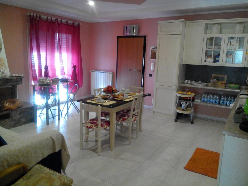 Oasi Del Relax Bed & Breakfast Civitavecchia Oda fotoğraf